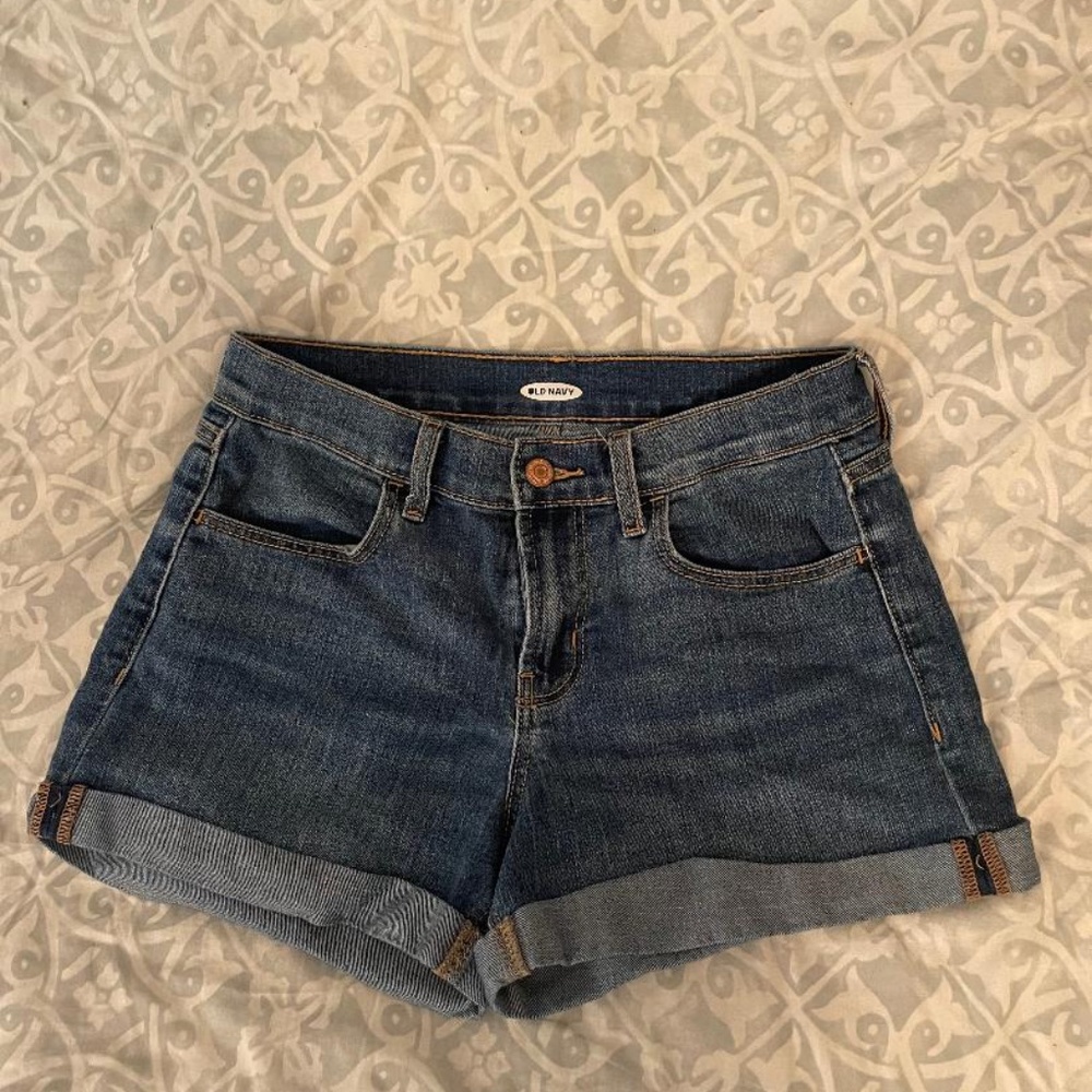 Mid-Rise Medium-Wash Jean Shorts for Women -- 3-inch inseam